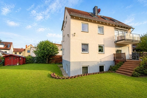 Aussenansicht - Karben: Modernes 3-Familienhaus im alten Ortskern von Petterweil