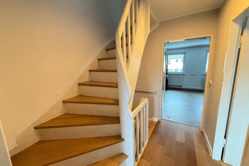 Holztreppe Flur - 