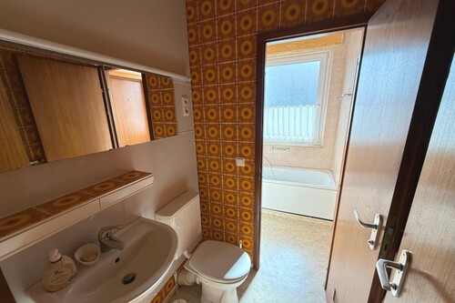 WC - 