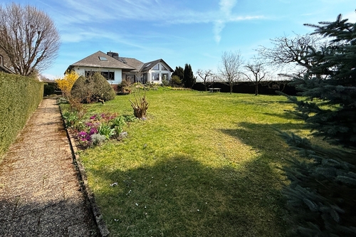 Aussenansicht - 7 Zimmer Einfamilienhaus zum Kaufen in Frankfurt am Main