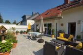 Terrasse - 8 Zimmer Zweifamilienhaus in Neu-Isenburg
