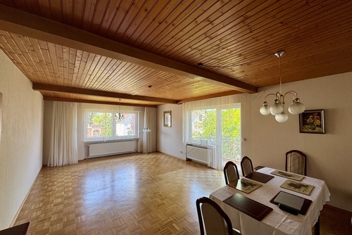 Wohn- und Essbereich - 6 Zimmer Zweifamilienhaus zum Kaufen in Bad Homburg