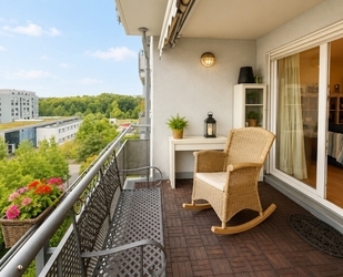 Großzügige 5-Zimmer-Wohnung mit zwei Balkonen in begehrter Lage am Rebstockpark - Frankfurt am Main