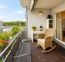 Großzügige 5-Zimmer-Wohnung mit zwei Balkonen in begehrter Lage am Rebstockpark - Frankfurt am Main