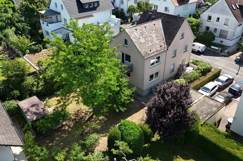 Seitenansicht - 6 Zimmer Zweifamilienhaus in Bad Homburg
