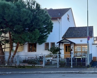 Frankfurt-Griesheim: Große Doppelhaushälfte in gesuchter Lage! - Frankfurt am Main