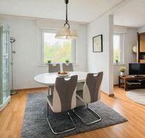 Neu-Isenburg: Großzügige 4-Zimmer-Wohnung mit Balkon!