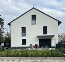 Neu-Isenburg-Zeppelinheim: Exklusive Doppelhaushälfte in bester Wohnlage!