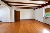 Wohen 1 OG - Mehrfamilienhaus, Wohnhaus mit 180,00 m&sup2; in Frankfurt am Main zum Kaufen