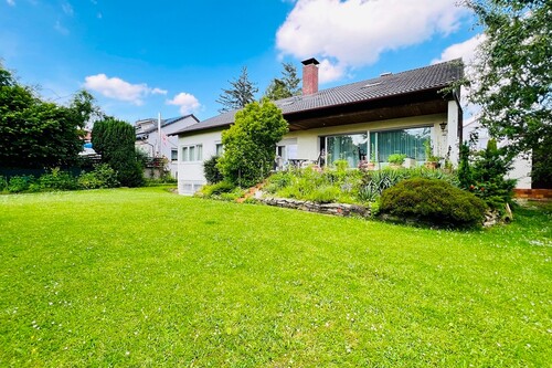 Gartenansciht - Freistehendes Einfamilienhaus auf großzügigem Grundstück in bester Lage von Frankfurt-Nieder Erlenbach