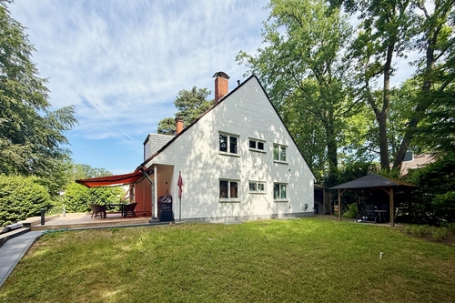 Garten - 8 Zimmer Einfamilienhaus zum Kaufen in Neu-Isenburg