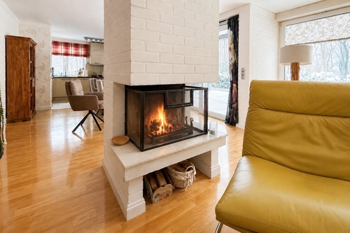 off. Kamin - 