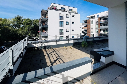 Terrasse - Gut geschnittene 2-Zimmer-Wohnung mit großer Dachterrasse in F-Unterliederbach!