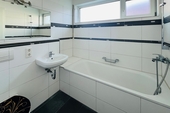 Badezimmer - Etagenwohnung mit 65,00 m&sup2; in Frankfurt am Main zum Kaufen