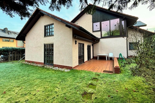 Ansicht - Freistehendes Einfamilienhaus in Neu-Isenburg - Toplage am Buchenbusch!