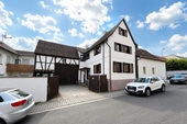 Aussenansicht - Einfamilienhaus mit Scheune in ruhiger Lage von Karben-Petterweil!