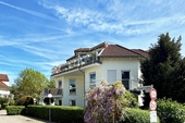 Außenansicht - Großzügige, vollklimatisierte 4 Zimmer Wohnung zwei Balkonen Lage von Oberursel-Oberstedten