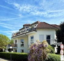 Großzügige, vollklimatisierte 4 Zimmer Wohnung zwei Balkonen Lage von Oberursel-Oberstedten