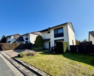 Wehrheim: Ideales Einfamilienhaus in kinderfreundlicher Lage mit viel Platz für die Familie!