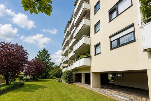 Außenansicht - Frankfurt-Kalbach: Großzügige 3 bis 4-Zimmerwohnung in ruhiger Lage mit Blick ins Grüne!