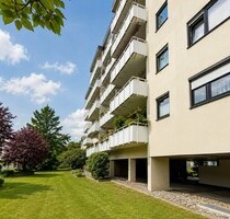 Frankfurt-Kalbach: Großzügige 3 bis 4-Zimmerwohnung in ruhiger Lage mit Blick ins Grüne! - Frankfurt am Main