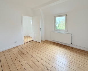 Einziehen und wohl fühlen! Sanierte Stilaltbauwohnung in Mainnähe von Frankfurt-Griesheim - Frankfurt am Main