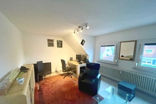 Wohnzimmer - 2 Zimmer Etagenwohnung zur Miete in Neu-Isenburg