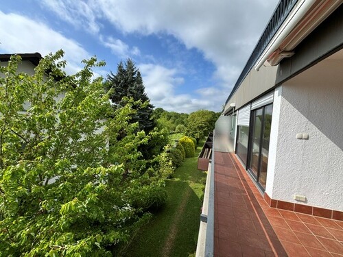 Balkon 2 - 3 Zimmer Etagenwohnung zum Kaufen in Friedrichsdorf