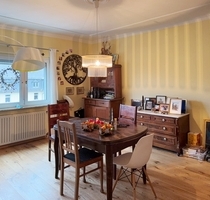 Frankfurt-Dornbusch: Schöne 4,5 Zimmerwohnung mit Balkon in beliebter Wohnlage! - Frankfurt am Main Frankfurt-Dornbusch: Schöne 4,5 Zimmerwohnung mit Balkon in beliebter Wohnlage! - Frankfurt am Main