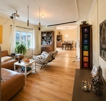 Frankfurt-Dornbusch: Schöne 4,5 Zimmerwohnung mit Balkon in beliebter Wohnlage! - Frankfurt am Main