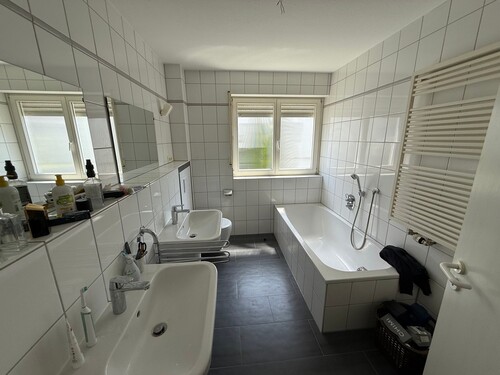 Tageslichtbad - Etagenwohnung mit 99,00 m² in Hofheim zum Kaufen