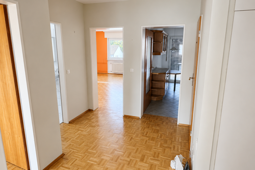 Diele - Etagenwohnung mit 82,26 m&sup2; in Neu-Isenburg zum Kaufen