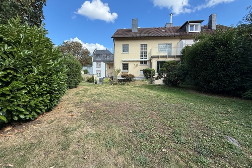 Gartenansicht - 9 Zimmer Doppelhaushälfte in Frankfurt am Main