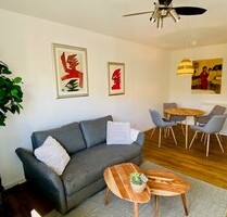 Eschborn: Elegant und exzellent sanierte 2 Zimmer-Wohnung in zentraler Lage. Ideal auch für Airbnb