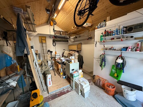 Garage - 