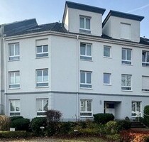 Bad Soden: Direkt am Grünen! Exzellente 5,5-Zimmer-Galeriewohnung mit Skylineblick