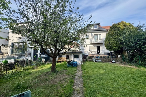 Gartenansicht - Oberursel - Bommersheim: Charmante Doppelhaushälfte in kinderfreundlicher Lage!