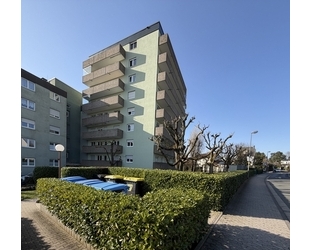 Kronberg: Große 4-Zimmer-Eigentumswohnung in Feldrandlage