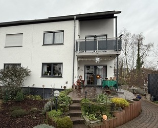 Kelkheim: Familien aufgepasst!! Schöne Doppelhaushälfte in gesuchter Wohnlage