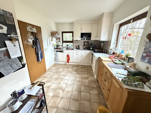 Küche - 5 Zimmer Doppelhaushälfte in Kelkheim