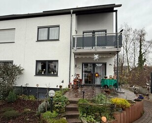 Kelkheim: Familien aufgepasst!! Schöne Doppelhaushälfte in gesuchter Wohnlage