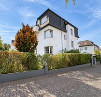 Frankfurt-Niederrad: Großzügige Altbau-Mainsonettewohnung in bester Villenlage! - Frankfurt am Main Frankfurt-Niederrad: Großzügige Altbau-Mainsonettewohnung in bester Villenlage! - Frankfurt am Main