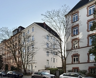 Beste Lage Frankfurt-Nordend: Sanierte 4-Zimmer-Altbauwohnung - Frankfurt am Main