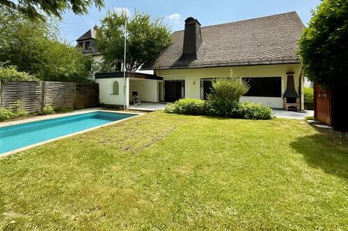 Gartenansicht - Repräsentativ und top gepflegt: Exclusive kleine Villa in Offenbach-Buchrain!