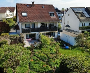 Oberursel - Bommersheim: Doppelhaushälfte mit großzügigem Grundstück!