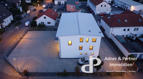 Firmenzentrale aus der Luft - 