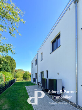 Weg zum Eingang - 