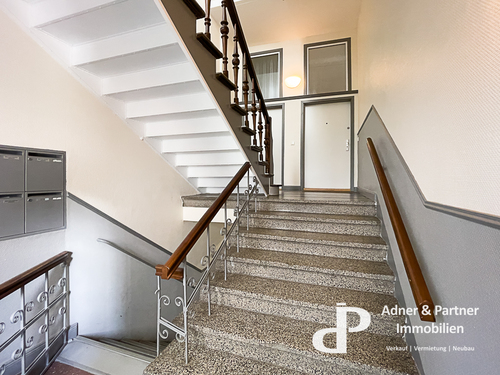 Renoviertes Treppenhaus - 