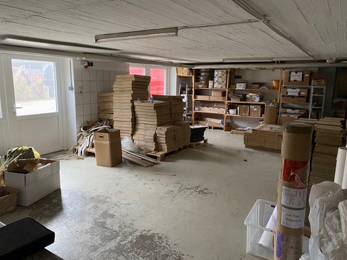 Lager mit Garagentore - 