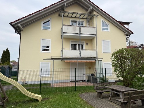 Hausansicht West - 4 Zimmer Etagenwohnung in Freilassing